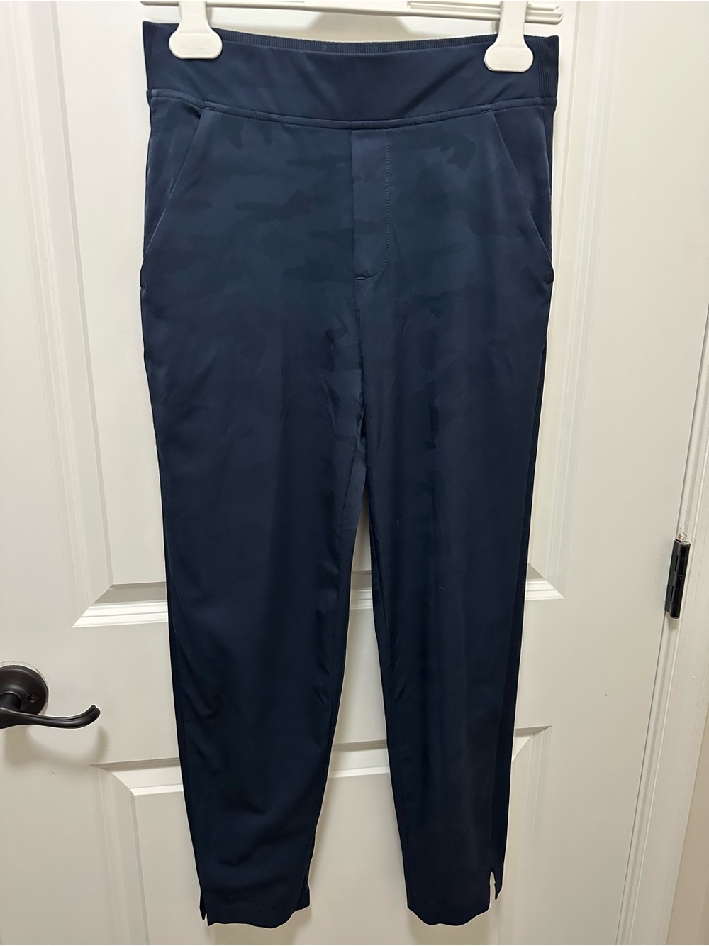 Athleta Brooklyn Mid Rise Ankle Pants Navy Camo Size 4
